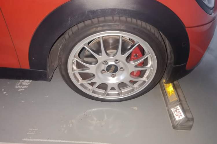 Used MINI 2019 2.0T COOPER S Artist Right Front Wheel Hub