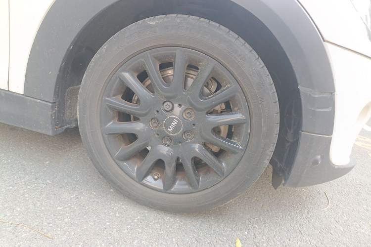 Used MINI 2019 1.5T ONE PLUS Right Front Wheel Hub
