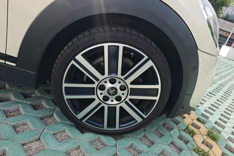 Used MINI 2019 2.0T COOPER S Artist Five-Door Edition Right Front Wheel Hub