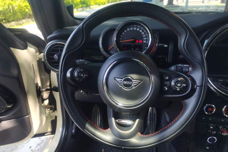 Used MINI 2019 1.5T COOPER Racing Driver Steering Wheel