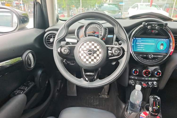 Used MINI 2019 2.0T COOPER S Artist Five-Door Edition Steering Wheel