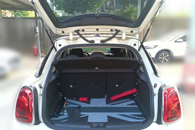 Used MINI 2019 1.5T COOPER Artist Five-Door Edition Trunk