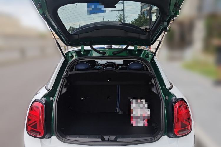 Used MINI 2019 2.0T COOPER S Classic Edition Five-Door Model Trunk