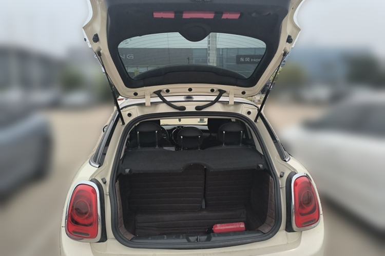Used MINI 2019 1.5T ONE Five-Door Edition Trunk