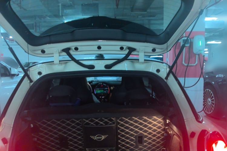 Used MINI 2019 1.5T COOPER Racing Driver Trunk