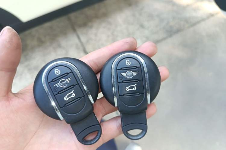 Used MINI 2019 1.5T COOPER Artist Five-Door Edition Vehicle Key