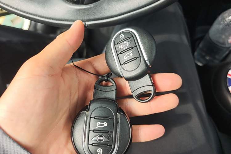 Used MINI 2019 2.0T COOPER S Artist Five-Door Edition Vehicle Key