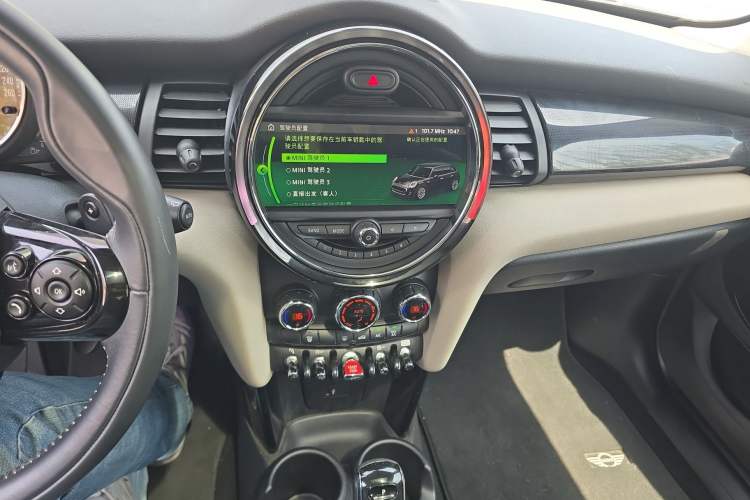 Used MINI 2019 2.0T COOPER S Artist Five-Door Edition Audio And AC Panel