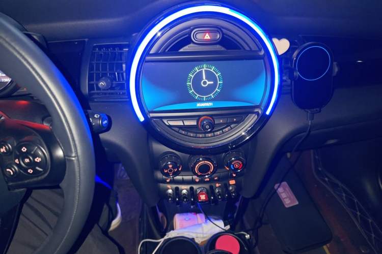 Used MINI 2019 1.5T COOPER Classic Edition Audio And AC Panel