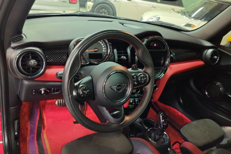 Used MINI 2019 2.0T COOPER S Racing Driver Center Console