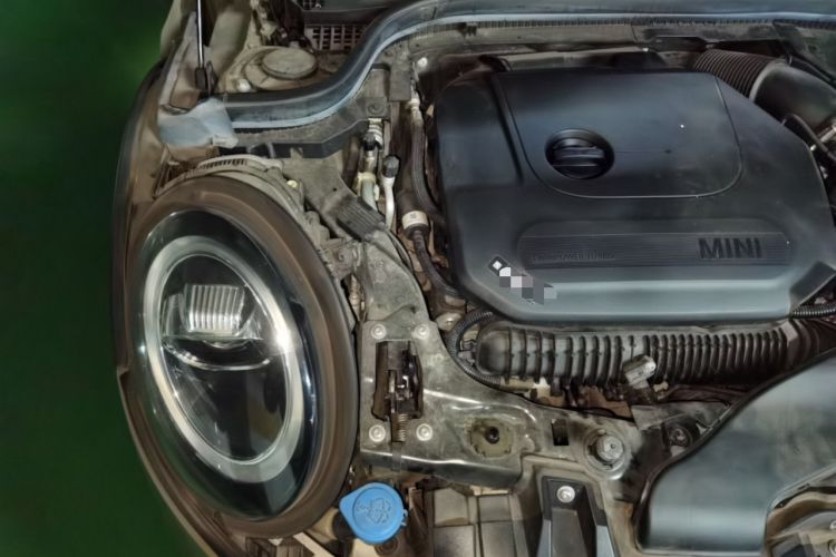 Used MINI 2019 2.0T COOPER S Classic Edition Five-Door Model Engine Bay Right