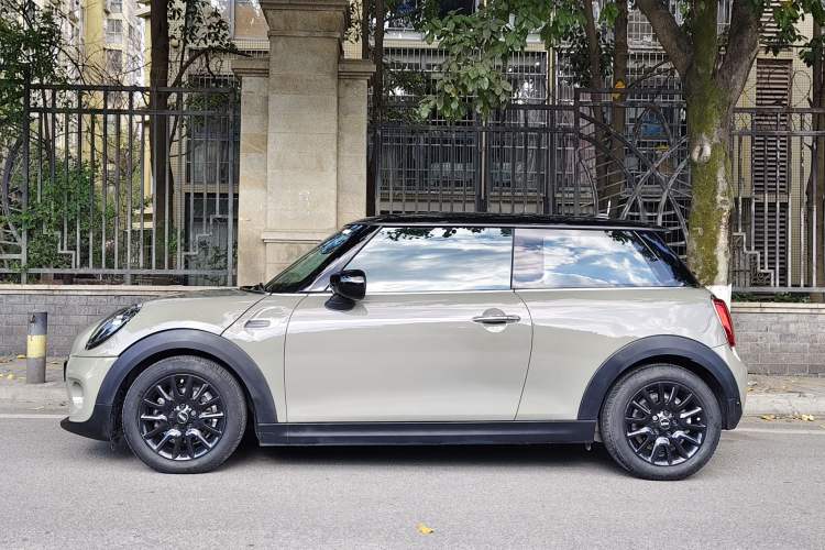 Used MINI 2019 1.5T COOPER Classic Edition Exterior 3