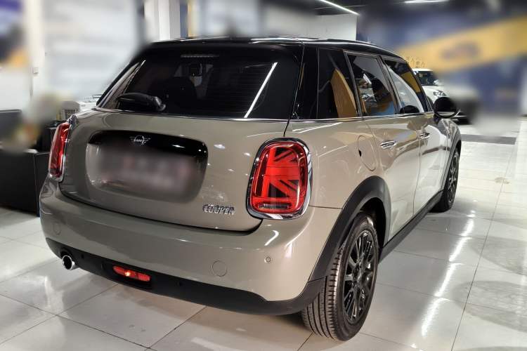 Used MINI 2019 1.5T COOPER Classic Edition Five-Door Version Exterior 5