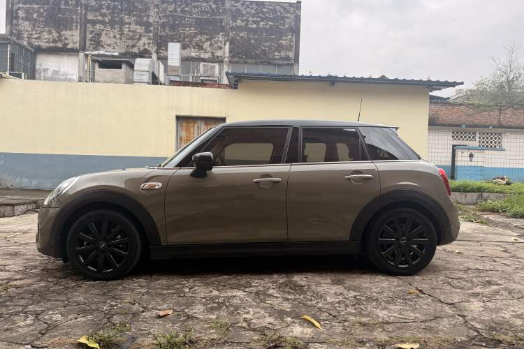 Used MINI 2019 2.0T COOPER S Classic Edition Five-Door Model Exterior 6