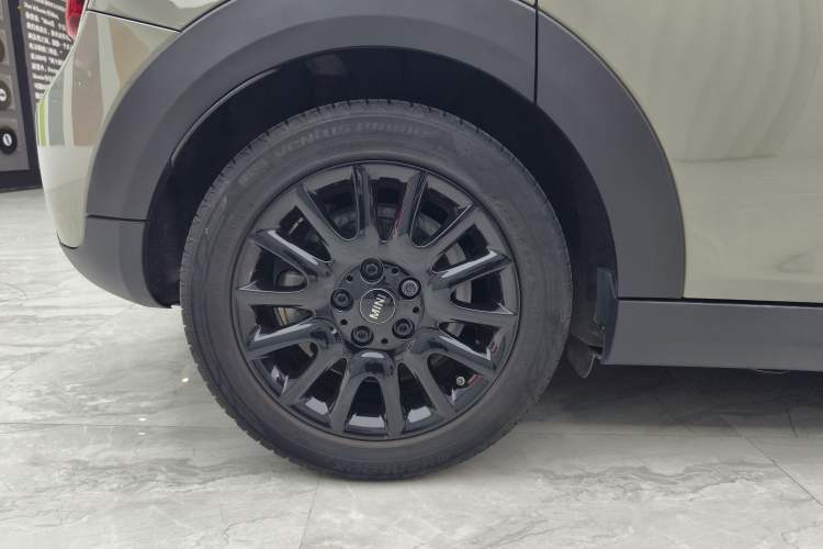 Used MINI 2019 1.5T COOPER Classic Edition Five-Door Version Exterior 7