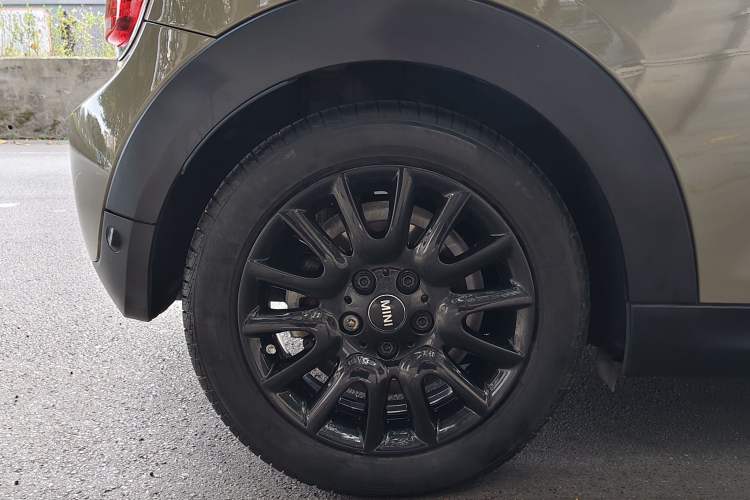 Used MINI 2019 1.5T COOPER Classic Edition Exterior 8