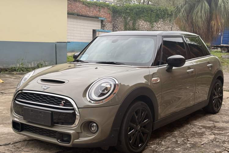 Used MINI 2019 2.0T COOPER S Classic Edition Five-Door Model Guazi used car, China used car export, Used car for sale, Used  cars, Cheapest cars for sale