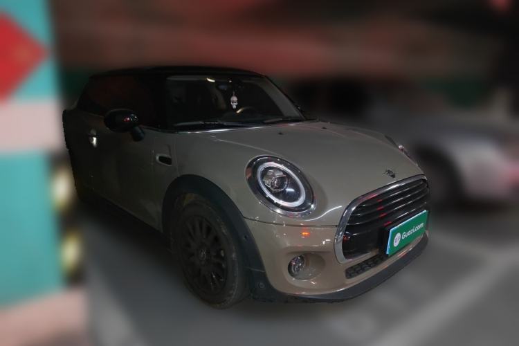 Used MINI 2019 1.5T COOPER Classic Edition Front Right 45 Deg