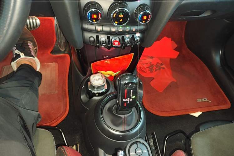 Used MINI 2019 2.0T COOPER S Racing Driver Gear Lever