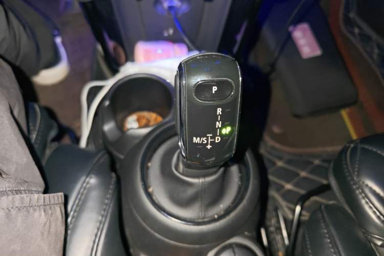 Used MINI 2019 1.5T COOPER Classic Edition Gear Lever