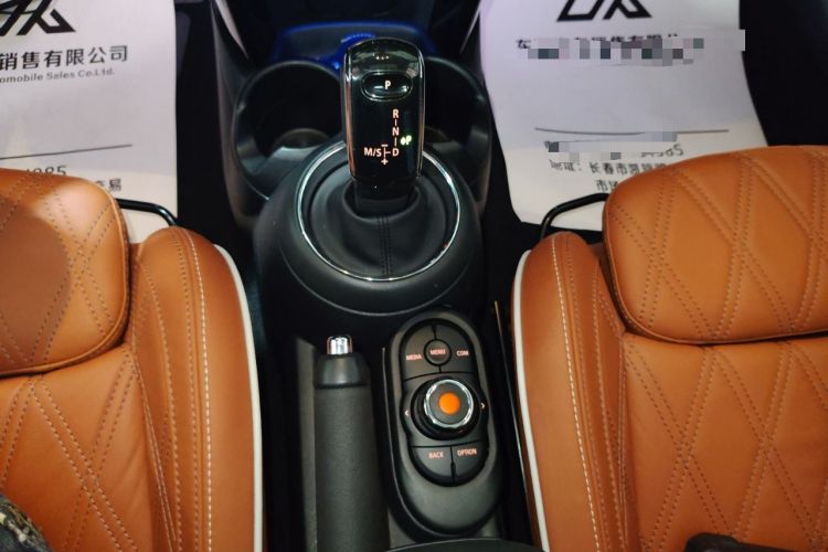 Used MINI 2019 1.5T COOPER Artist Gear Lever