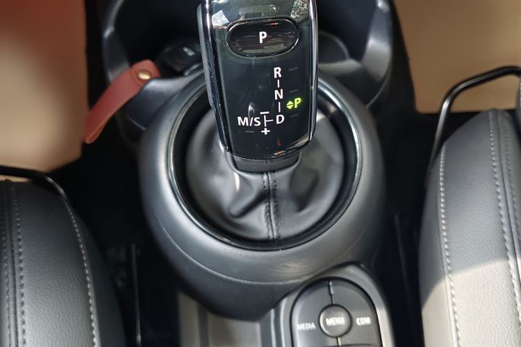 Used MINI 2019 1.5T COOPER Classic Edition Gear Lever