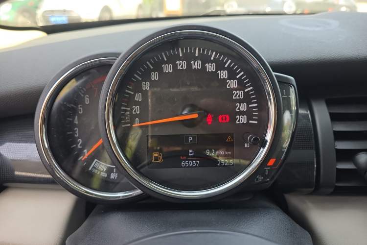 Used MINI 2019 2.0T COOPER S Artist Five-Door Edition Instrument Cluster