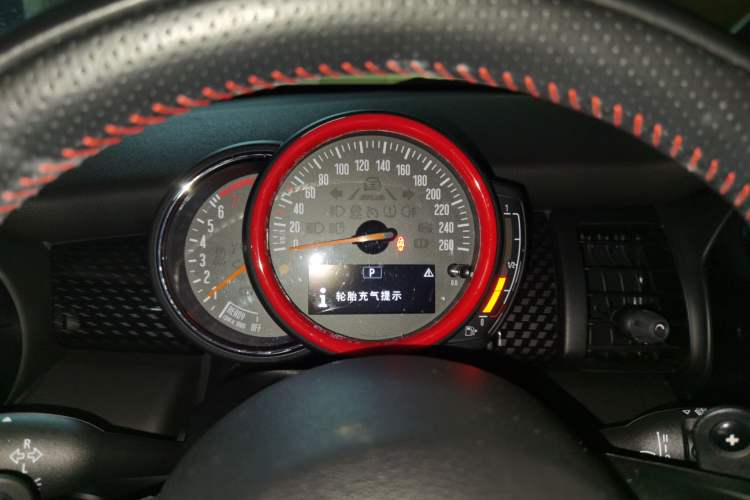 Used MINI 2019 2.0T COOPER S Classic Edition Five-Door Model Instrument Cluster