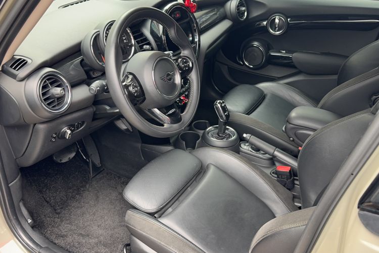 Used MINI 2019 1.5T COOPER Artist Five-Door Edition Interior 1