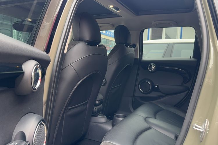 Used MINI 2019 1.5T COOPER Artist Five-Door Edition Interior 2