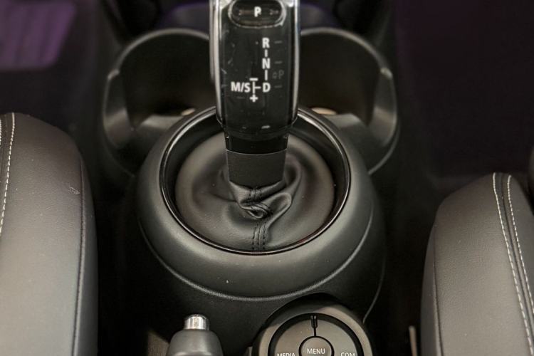 Used MINI 2019 1.5T COOPER Classic Edition Five-Door Version Interior 2