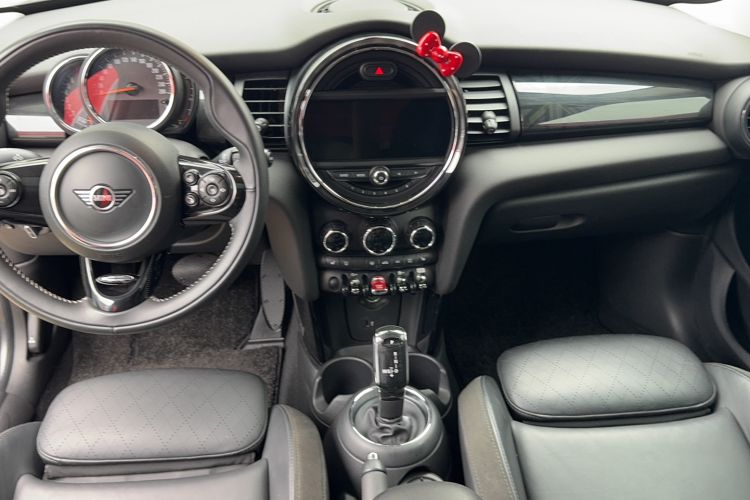 Used MINI 2019 1.5T COOPER Artist Five-Door Edition Interior 3