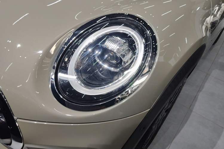 Used MINI 2019 1.5T COOPER Classic Edition Five-Door Version Left Front Headlight
