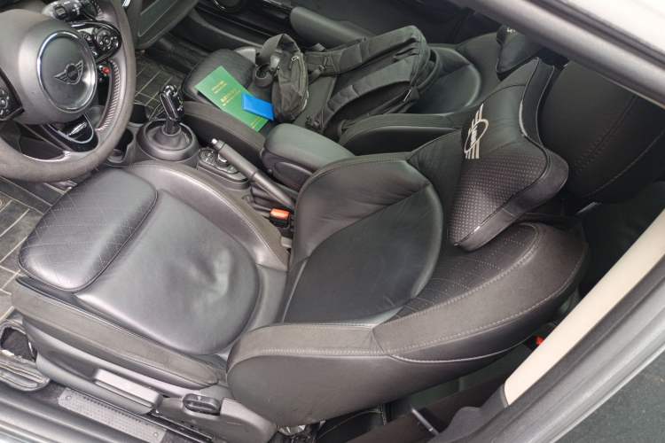 Used MINI 2019 1.5T COOPER Artist Left Front Seat