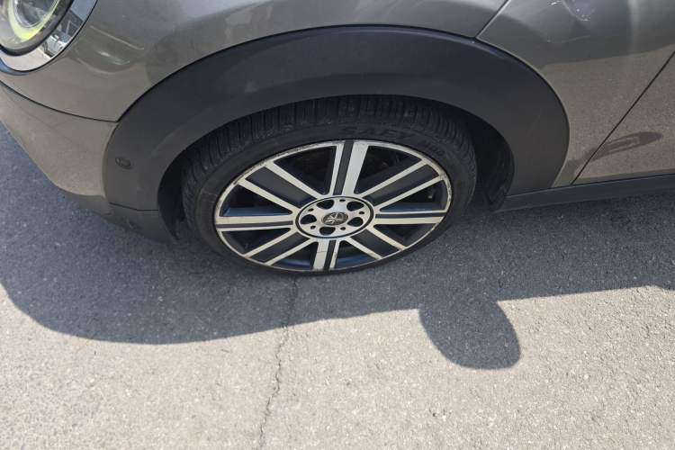 Used MINI 2019 2.0T COOPER S Artist Five-Door Edition Left Front Wheel Hub