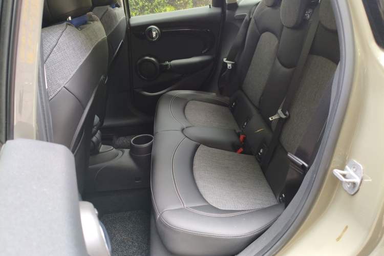 Used MINI 2019 1.5T COOPER Classic Edition Five-Door Version Left Rear Seat