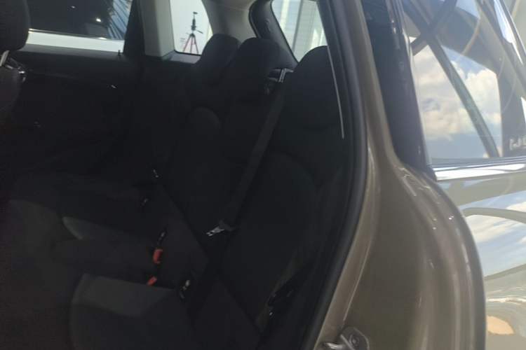 Used MINI 2019 1.5T COOPER Classic Edition Five-Door Version Left Rear Seat