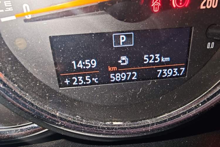 Used MINI 2019 1.5T COOPER Classic Edition Odometer Close Up