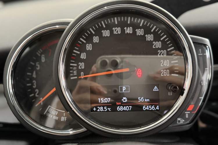 Used MINI 2019 1.5T COOPER Classic Edition Five-Door Version Odometer Close Up