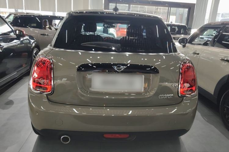 Used MINI 2019 1.5T COOPER Classic Edition Five-Door Version Rear