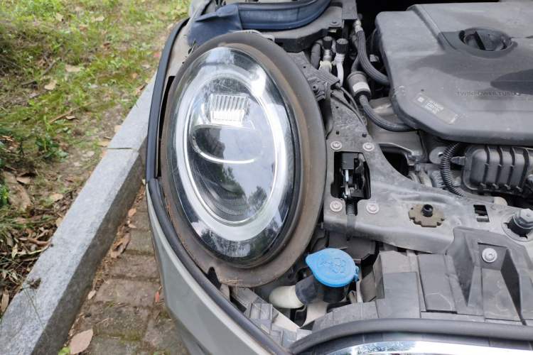 Used MINI 2019 1.5T COOPER Classic Edition Five-Door Version Right Front Headlight
