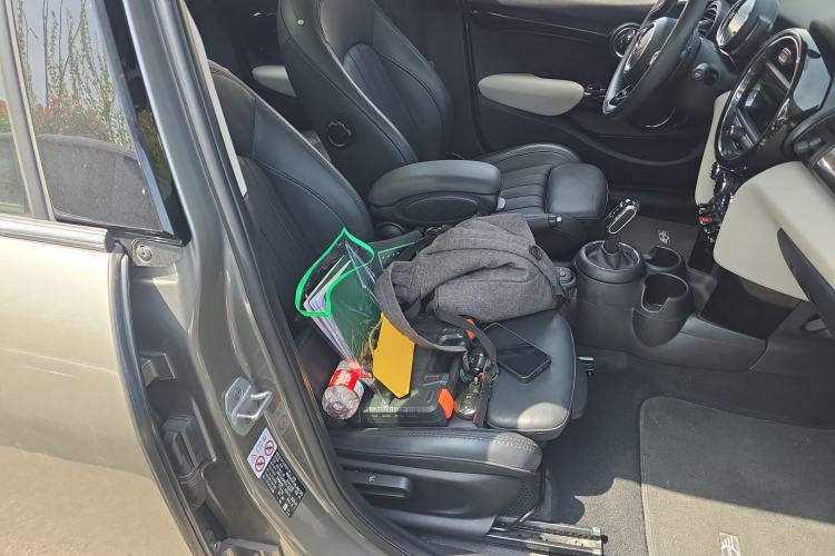 Used MINI 2019 2.0T COOPER S Artist Five-Door Edition Right Front Seat