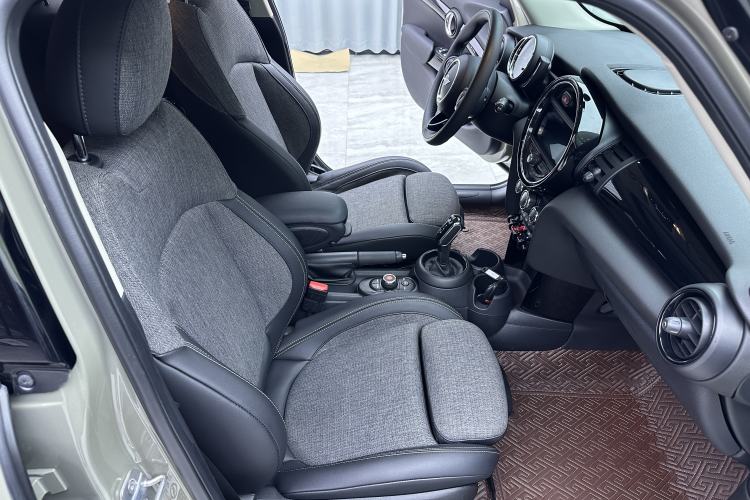 Used MINI 2019 1.5T COOPER Classic Edition Five-Door Version Right Front Seat