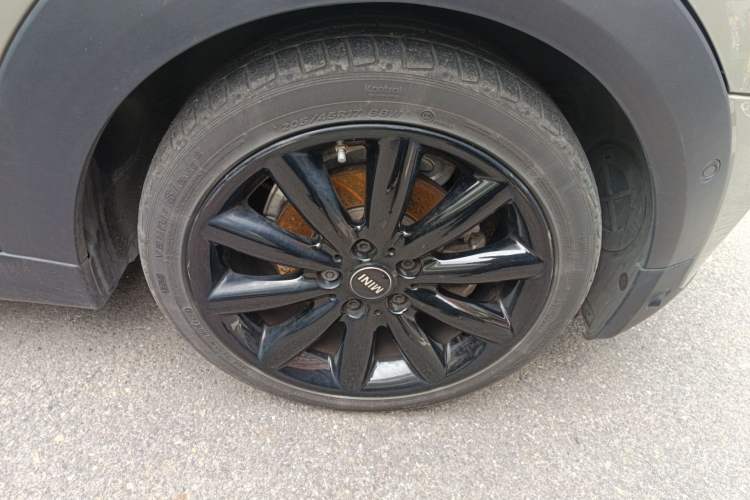 Used MINI 2019 1.5T COOPER Artist Right Front Wheel Hub
