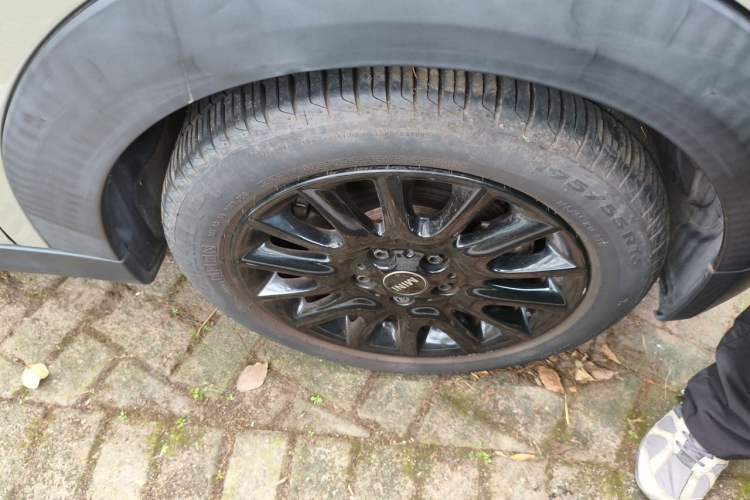 Used MINI 2019 1.5T COOPER Classic Edition Five-Door Version Right Front Wheel Hub