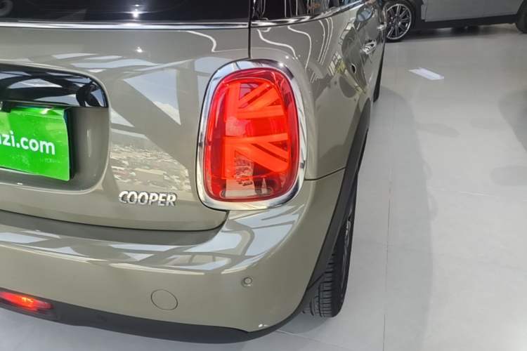 Used MINI 2019 1.5T COOPER Classic Edition Five-Door Version Right Rear Taillight