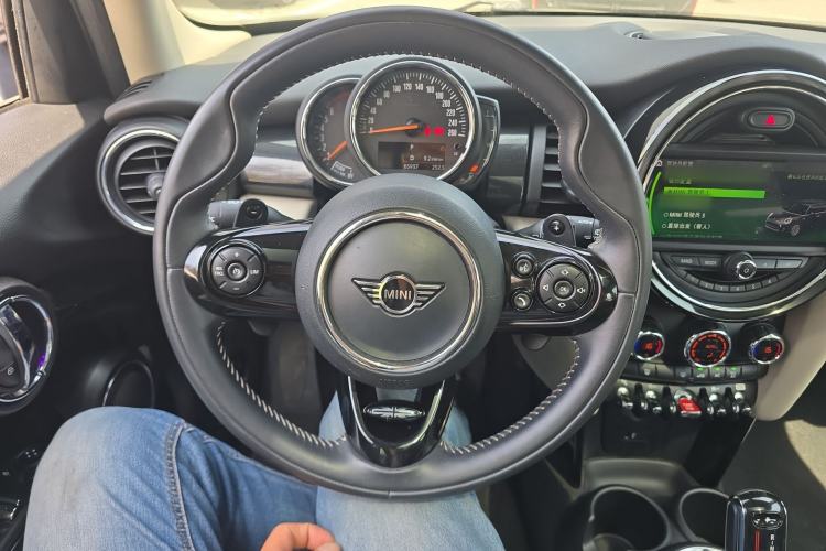 Used MINI 2019 2.0T COOPER S Artist Five-Door Edition Steering Wheel