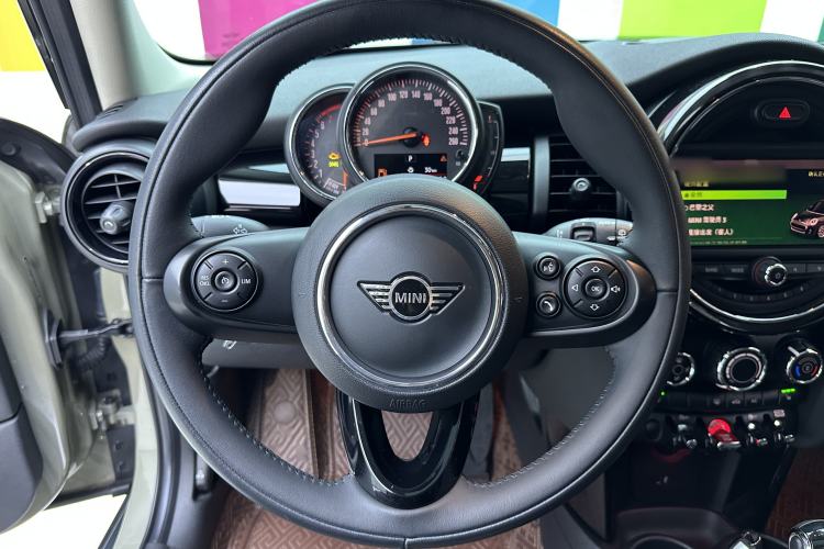 Used MINI 2019 1.5T COOPER Classic Edition Five-Door Version Steering Wheel