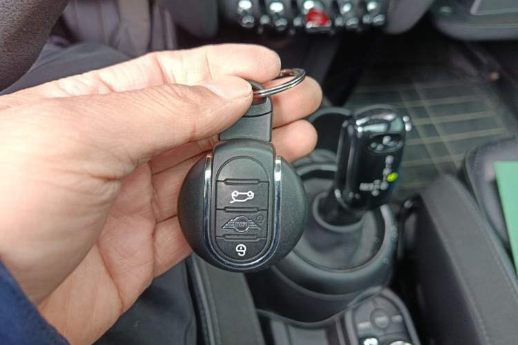 Used MINI 2019 1.5T COOPER Artist Vehicle Key