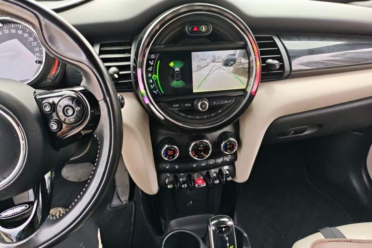 Used MINI 2019 1.5T COOPER CABRIO Artist Audio And AC Panel
